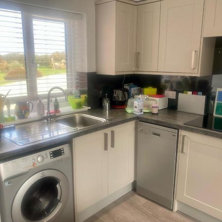 2 Bedroom Cottage Sleeps 4 With Hot-Tub, & Shared Pool Use Sennen Bagian luar foto