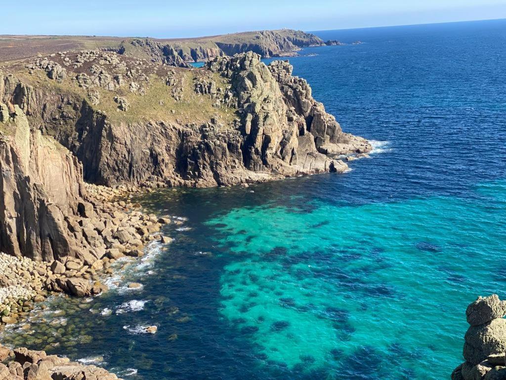 2 Bedroom Cottage Sleeps 4 With Hot-Tub, & Shared Pool Use Sennen Bagian luar foto